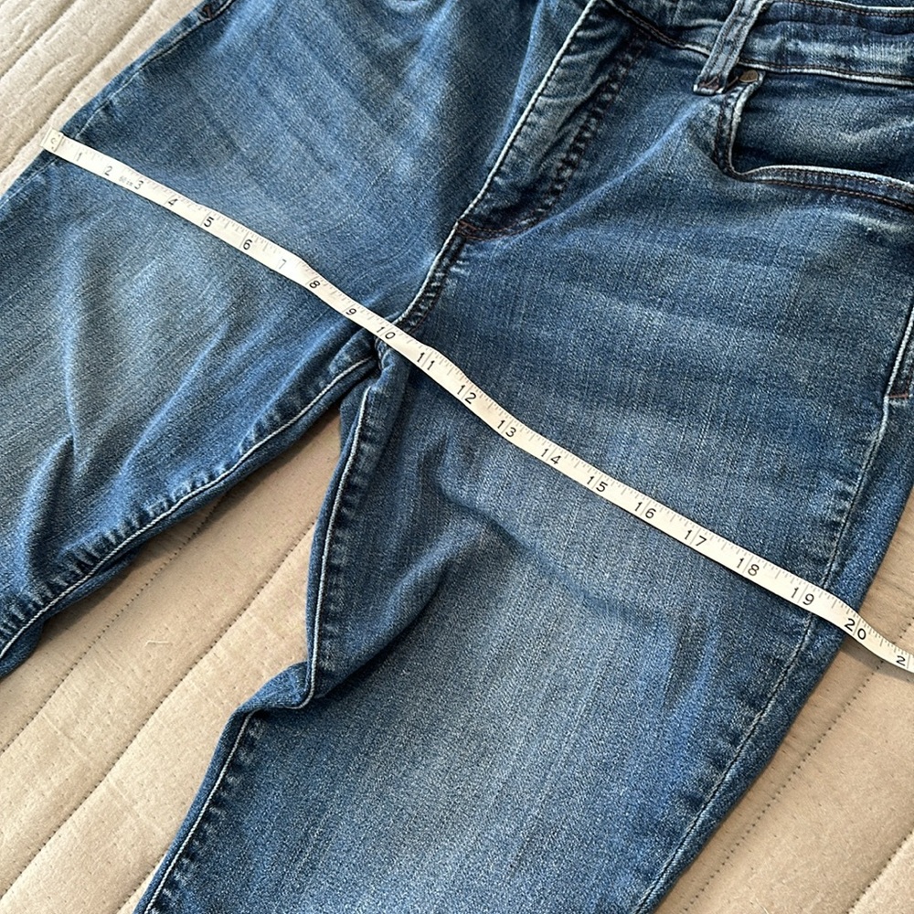 Kut from the Kloth Women's High Rise Flared Jeans - Blue Denim - Picture 13 of 13